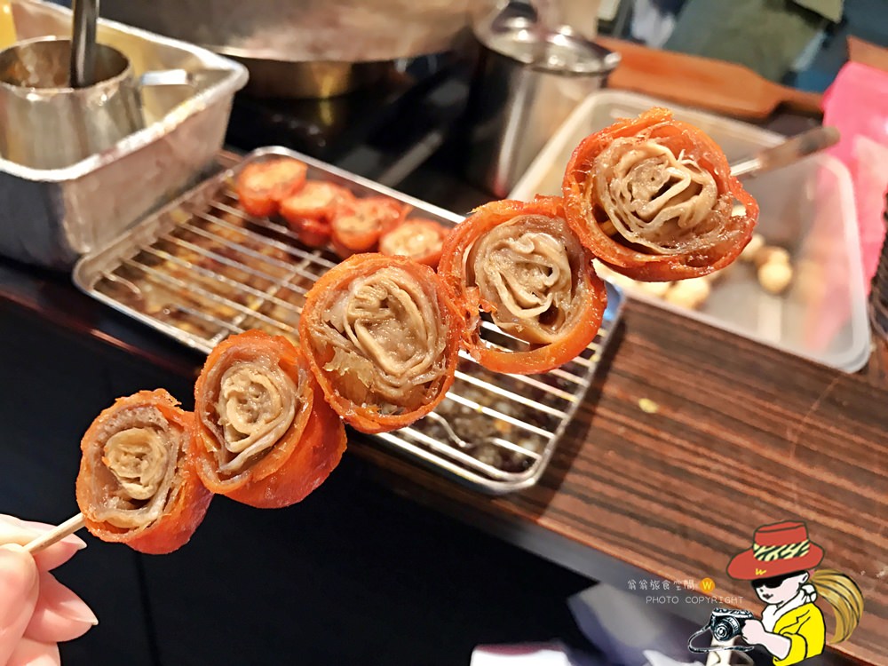 香港油麻地廟街牛什古法炸大腸推薦，脆口香甜！